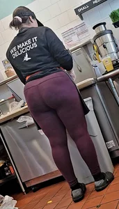 Thick lightskin making my smoothie