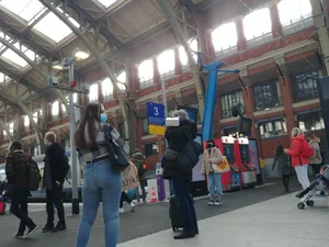 I like when trains are late