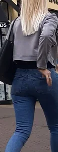 Blonde girl with a good booty