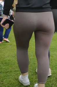 Stunning girl with a fabulous ass in light brown leggings, my best capture yet