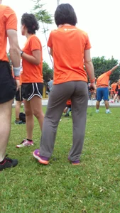Running chick in grey sweats with a nice ass and wedgie
