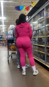 Milf of the day! Perfect fatass in all pink