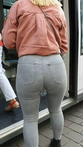Big booty blonde babe in tight jeans with a nice ass