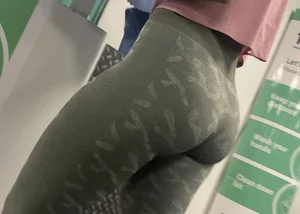 GYM MILF WITH JUICEST ASS “must see, close ups”