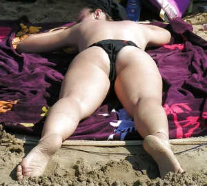 Chubby Topless Girl Lying on the Beach Creepshot