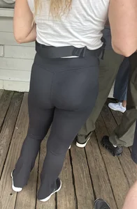 Blonde in black leggings (+bonus in the background)