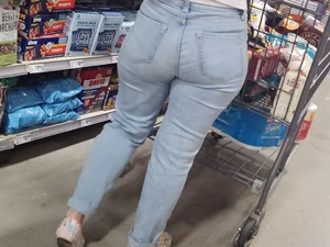 Out In The Wild 27 ( My favorite MILF Latina )
