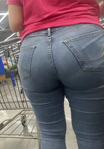 I’m on fire  Another amazing MILF ass (OC/Close up/Gif)