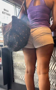 HUNGRY white lululemon shorts VPL