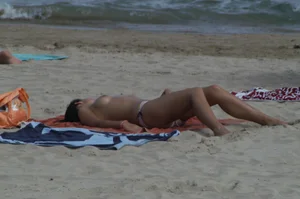 Sexy mature girls on Vilanova topless beach