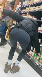 Petite tight booty‼️ (closeup + classic bendover)