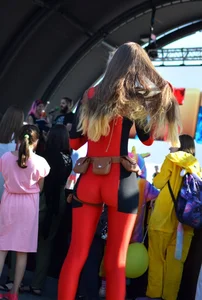 Sexy girl dressed as Deadpool with a nice ass