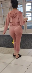 Jiggly mall Ass