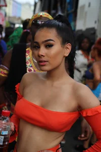 Candid boobs, nip slip and downblouse pics