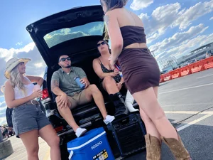 Sam hunt concert pt 1 (oc)
