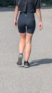 AMAZING very slim Girl in short black legging. oc