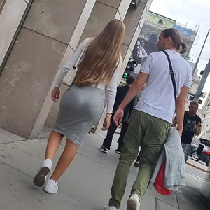 Juicy street booty