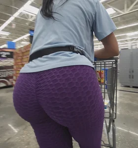 Latina BBL In Purple Leggings