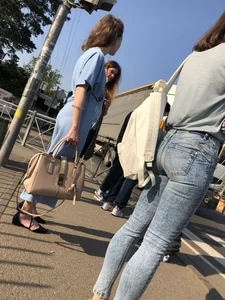 Hot Booty and Legs in Tight Jeans Street Creepshots