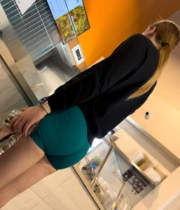Average blonde with above average ass