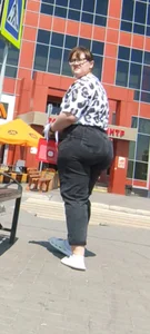 Fat nerdy ass🍑