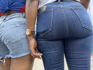 Sexy Fit Thick Round Phat Ass Bubble Booty Latin MILF