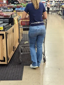 Milf in blue jeans