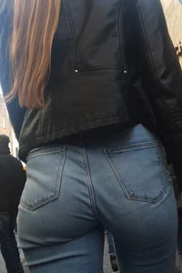 Nice looking girl with a little sexy bubble ass in tight jeans