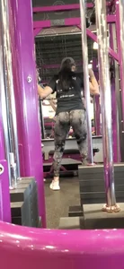 Gym crush finally gets on squat rack in front of me!
