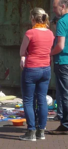 Mature milf in tight blue jeans, creepshot at the street flea market