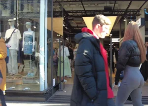 Insane jiggly tight ass white girl (NOT OC)