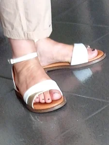 Mature milf's feet in sandals closeups