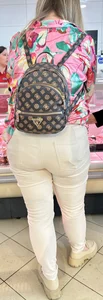 Nice Big Ass White Jeans Blonde Milf  Not OC