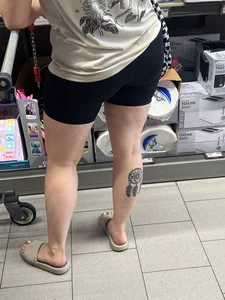 Milf in black biker shorts and flip flops
