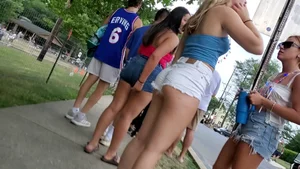 Summer time cheeks out [OC]