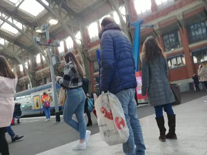 I like when trains are late