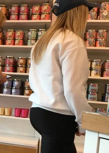Thick blonde shopping in leggings with a nice booty