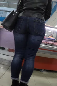 juicy ass in jeans