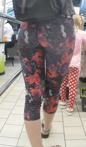 Skinny leggings in the store