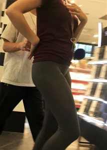 Hot employee at Sephora with an incredible ass