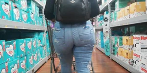 The PERFECT Latina Ass in Tight Jeans