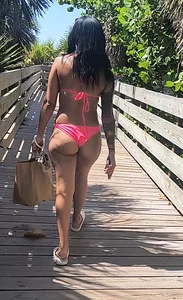 Fat jiggly ass on this hot Latina