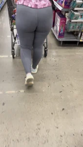 Hot milf wearing grey leggings! I have a video of it jiggling while she walks