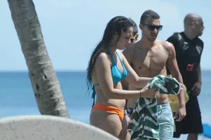 Huge collection of sexy girls out in bikinis in Florida