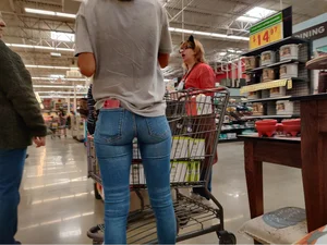 Girl in tight jeans with a nice ass and gap