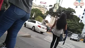 Girl w Tight Booty in Jeans with her Friends