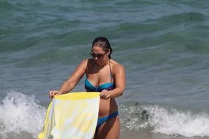 Various sexy Florida beach and bikini girls