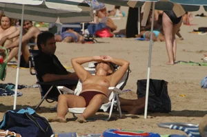 Sexy mature girls on Vilanova topless beach