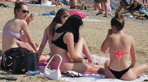 Candid beach and bikini pics