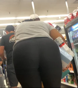 Two THICK ebony broads!